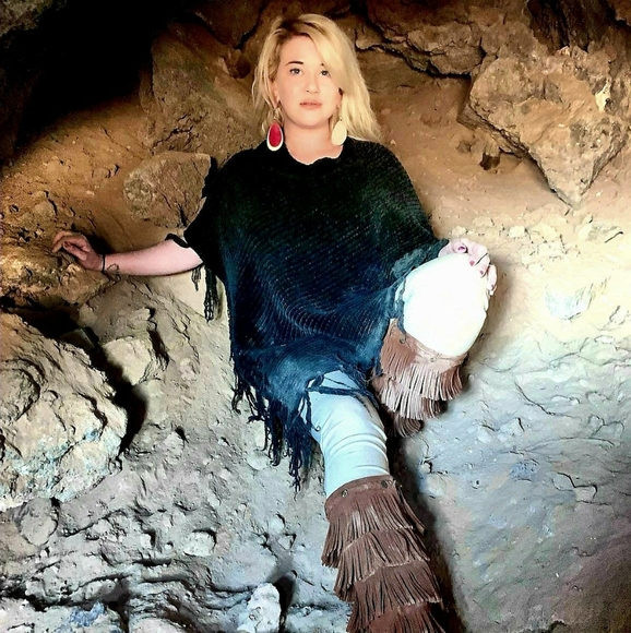 Meet your Posher, Roman - Picture 2 of 2